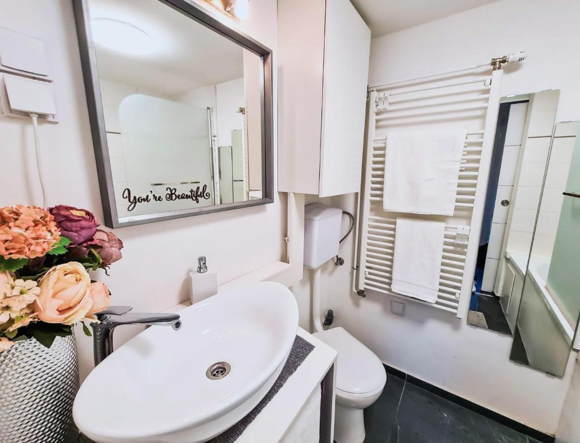 Modern Flat In City Center Budapešť Exteriér fotografie